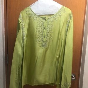 Long sleeved funky top